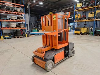 Plataforma com mastro vertical JLG TOUCAN DUO