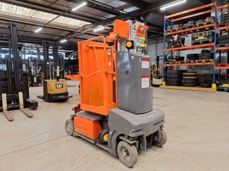 Plataforma com mastro vertical JLG TOUCAN DUO