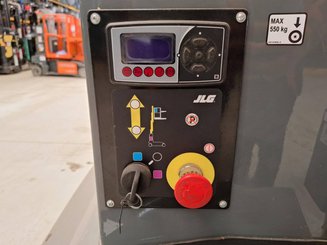 Plataforma com mastro vertical JLG TOUCAN DUO