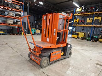 Plataforma com mastro vertical JLG TOUCAN DUO