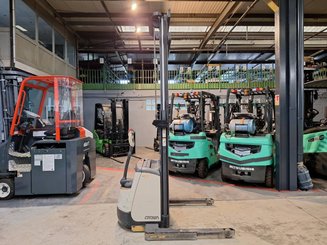 Levantador com braços circundantes Crown ST3000-1.0