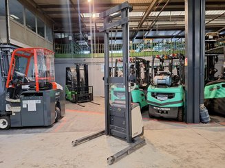 Levantador com braços circundantes Crown ST3000-1.0