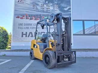 Empilhador de contrapeso 4 rodas Caterpillar GP30N