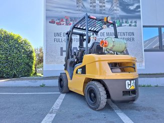Empilhador de contrapeso 4 rodas Caterpillar GP30N