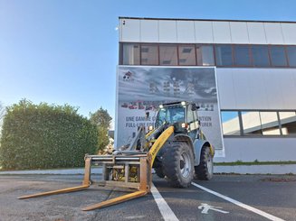 Loader articulada Kramer 1150
