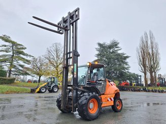 Carreta elevadora todo terreno Ausa C400H