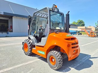 Carreta elevadora todo terreno Ausa C150H