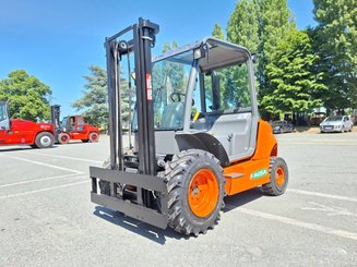 Carreta elevadora todo terreno Ausa C150H