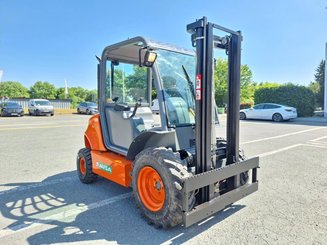 Carreta elevadora todo terreno Ausa C150H