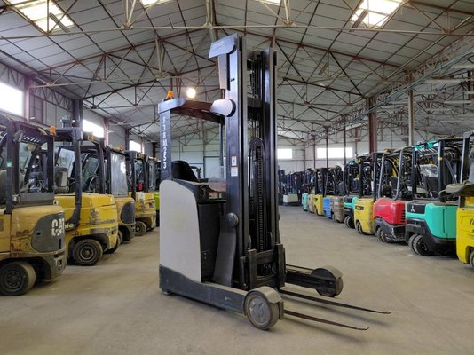 Empilhador retráctil Crown ESR5000 2.0 - 1