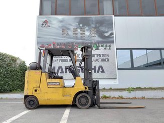 Empilhador de contrapeso 4 rodas Caterpillar GC55K