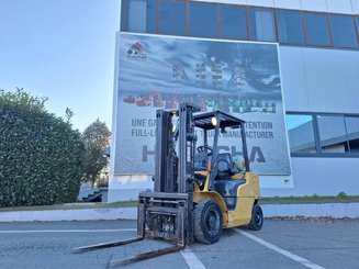 Empilhador de contrapeso 4 rodas Caterpillar GP25NT