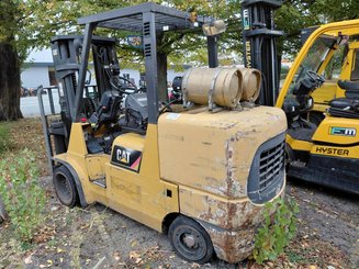 Empilhador de contrapeso 4 rodas Caterpillar GC55K - 2