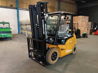 Carreta elevadora elétrica Hangcha CPD25-XEY2HA-SI