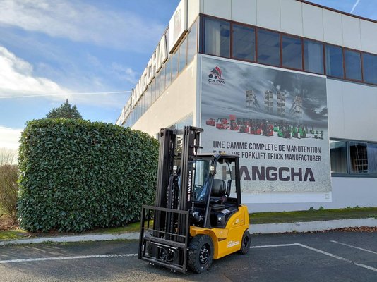 Empilhador de contrapeso 4 rodas Hangcha XE25i ( CPD25-XEY2HA-SI ) - 1