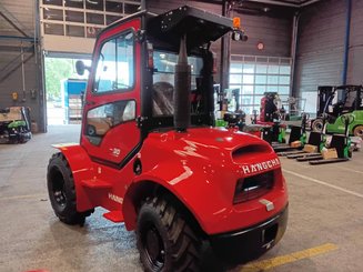 Carreta elevadora todo terreno Hangcha TT30-4 (CPCD30-XW98C-RT4)