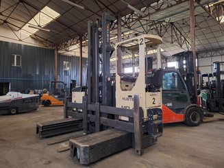 Empilhador retráctil de 4 direcções Hubtex MD45 - 1