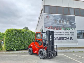 Carreta elevadora todo terreno Hangcha TT25-2