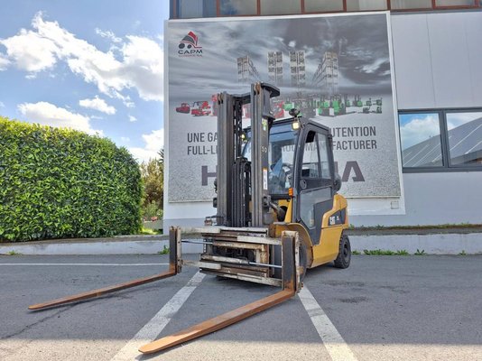 Empilhador de contrapeso 4 rodas Caterpillar GP25NTD - 1