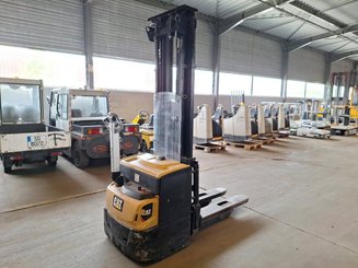 Stacker com condutor a pé Caterpillar NSP16N2 - 1