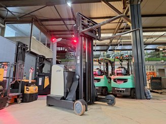 Empilhador retráctil Crown ESR5260-2,0