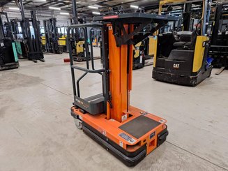 Plataforma com mastro vertical JLG POWER PICKER