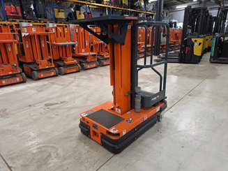 Plataforma com mastro vertical JLG POWER PICKER