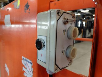 Plataforma com mastro vertical JLG TOUCAN DUO