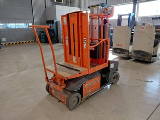 Plataforma com mastro vertical JLG TOUCAN DUO