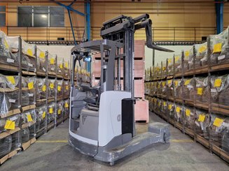 Empilhadores Retrácteis Multidirecionais UniCarriers 250DTFVRE635UFW