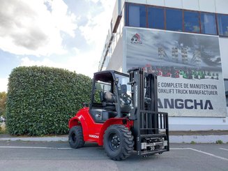 Carreta elevadora todo terreno Hangcha TT25-2 (CPCD25-X2W98E-RT2)
