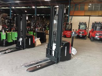 Stacker com condutor a pé Hangcha CDD12-AC2-L
