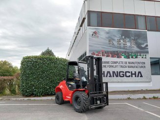 Carreta elevadora todo terreno Hangcha TT35-2 (CPCD35-X2W98E-RT2)