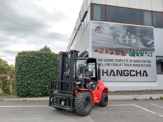 Carreta elevadora todo terreno Hangcha TT35-2 (CPCD35-X2W98E-RT2)