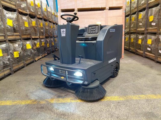 Varredor industrial Hangcha B1350i (JSSD1350-BC6J-I) - 1