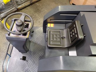 Varredor industrial Hangcha B1900i (JSSD1900-BC6J-I)