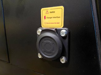 Varredor industrial Hangcha A1900i (JSSD1900-AC6J-CAR-I)