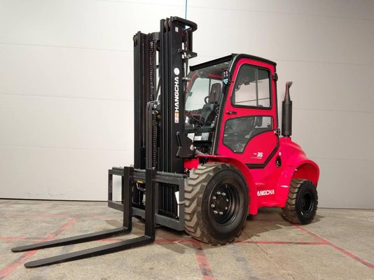Carreta elevadora todo terreno Hangcha TT35-2 (CPCD35-X2W98E-RT2) - 1