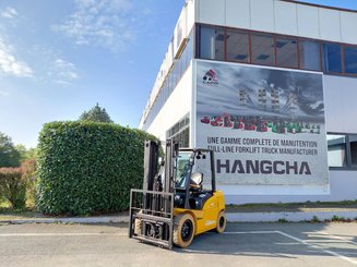 Empilhador de contrapeso 4 rodas Hangcha XE30i ( CPD30-XEY2HA-SI )