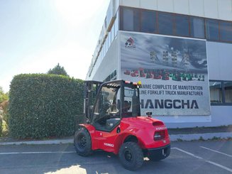 Carreta elevadora todo terreno Hangcha TT35-2 (CPCD35-X2W98E-RT2)