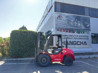 Carreta elevadora todo terreno Hangcha TT35-2 (CPCD35-X2W98E-RT2) - 2