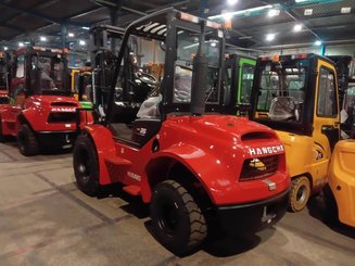 Carreta elevadora todo terreno Hangcha TT35-2 (CPCD35-X2W98E-RT2)