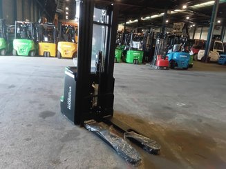 Stacker com condutor a pé Hangcha CDD16-XT1-SI