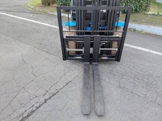 Empilhador de contrapeso 4 rodas Hangcha XE30i ( CPD30-XEY2HA-SI )