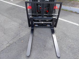Empilhador de contrapeso 4 rodas Hangcha XF25D-2 (CPCD25-X2H7F1)