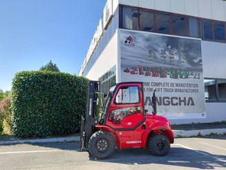 Carreta elevadora todo terreno Hangcha TT25-2 (CPCD25-X2W98E-RT2)