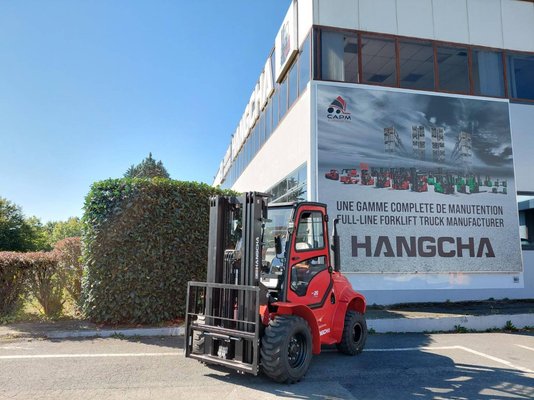 Carreta elevadora todo terreno Hangcha TT25-2 (CPCD25-X2W98E-RT2) - 1