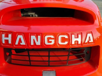 Carreta elevadora todo terreno Hangcha TT30-2 (CPCD30-X2W98E-RT2)