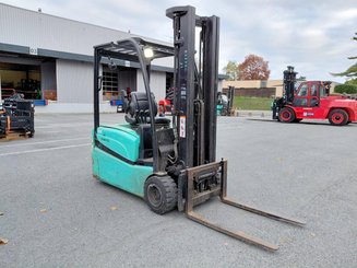 Empilhador de contrapeso 3 rodas Yale ERP16VTLWB - 9