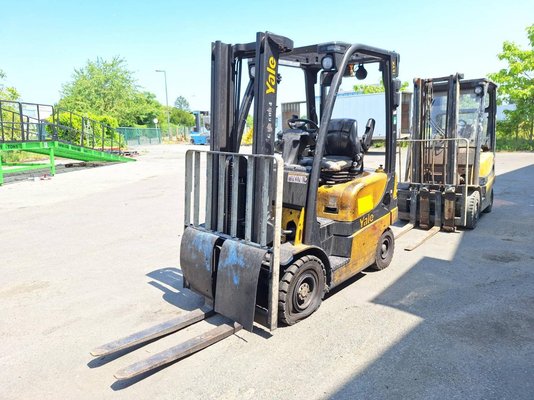 Empilhador de contrapeso 4 rodas Yale Gdp16vx - 1